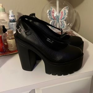 Platform Mary Jane heels